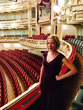 露西&middot;沃斯利之歌剧之夜